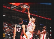 开云体育入口-关键时刻球员发挥稳定，助球队逆转胜利