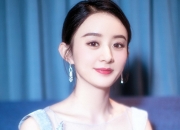 开云体育在线-沉默的60分与喧嚣的远方，那个夜晚，篮球被撕成两半