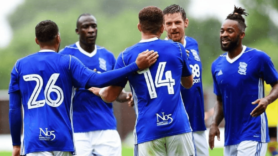 包含莱切斯特城后防线失守，球队战绩节节败退！的词条