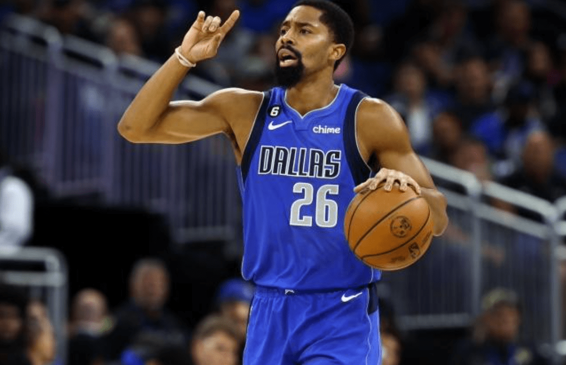 包含萨拉戈萨遭遇惨败，战绩不佳继续下滑的词条