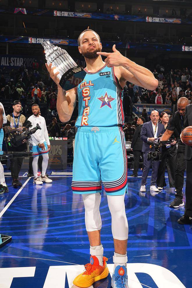 关于NBA选手发挥出色,荣膺最佳MVP的信息 关于NBA选手发挥出色,荣膺最佳MVP的信息