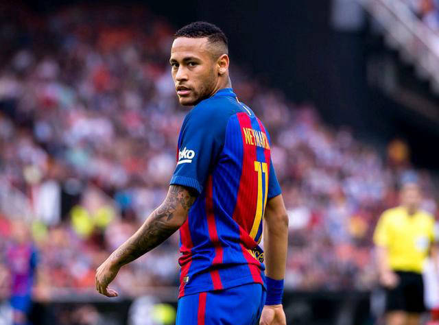 塞内加尔横扫巴萨，内马尔关键制胜