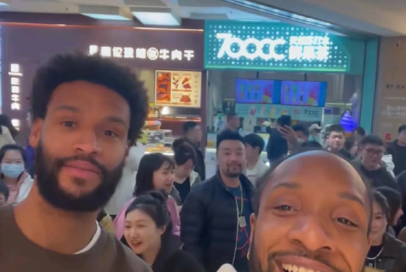 辽宁沈阳今晚比赛前最后一次训练，全队备战