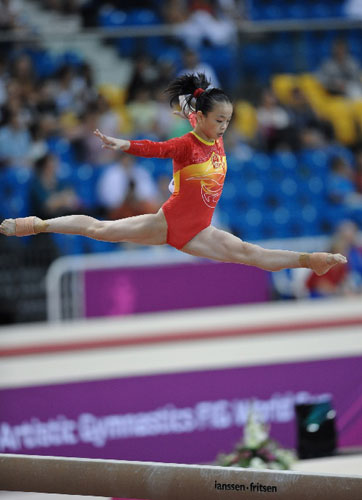 意大利体操选手表现出色，斩获两枚金牌