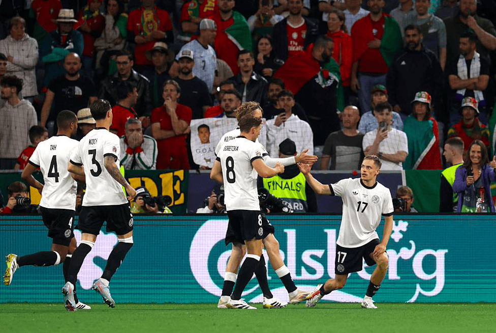 葡萄牙队成功晋级年欧锦赛四强