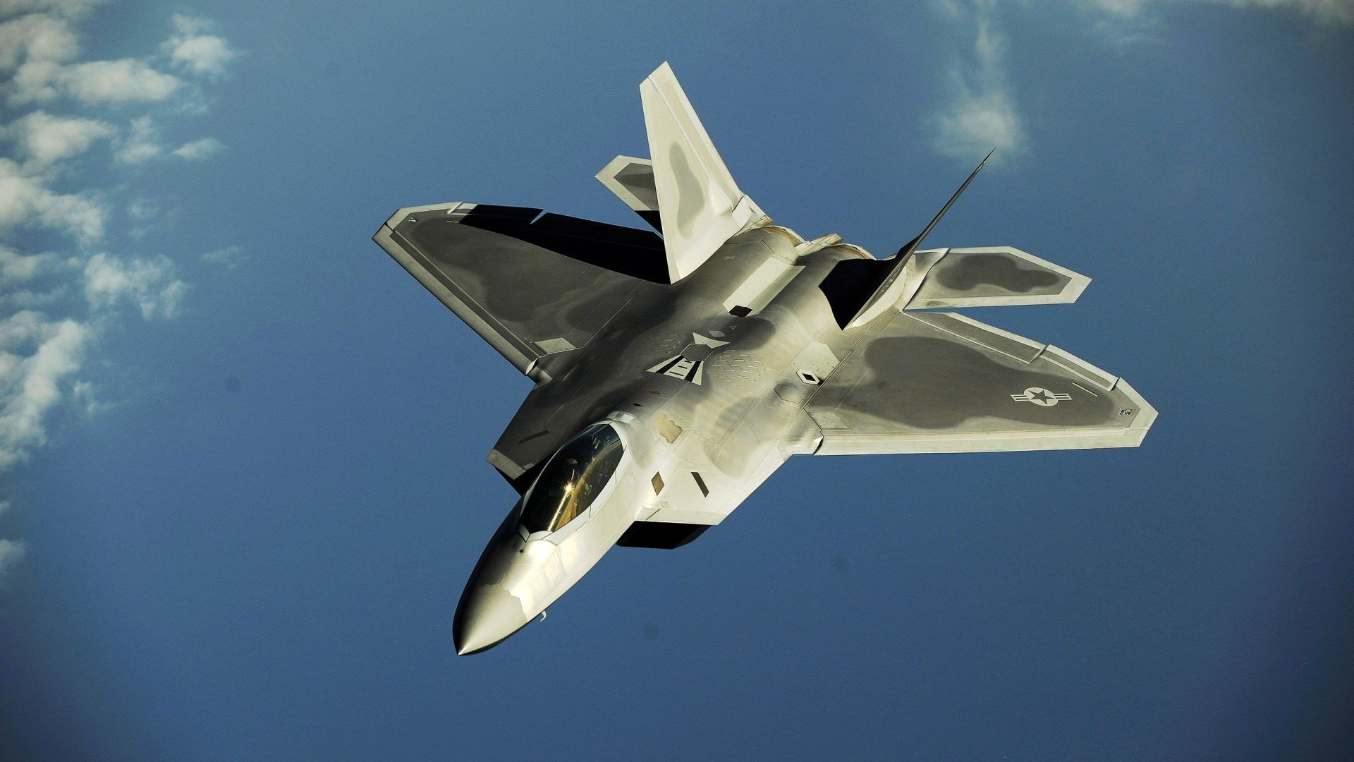 白色巨舰前的黑豹之魂，卡拉斯科在友谊赛的攻防统治